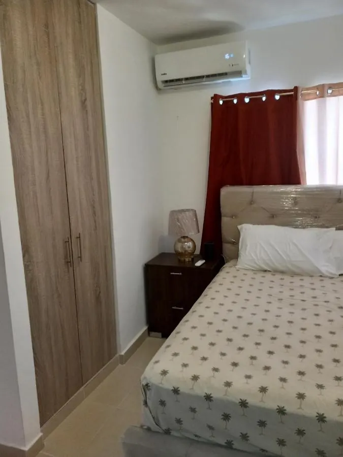Las Acacias Condominiums, Nuevos , Vellos Y Confortables. Santo Domingo Apartment